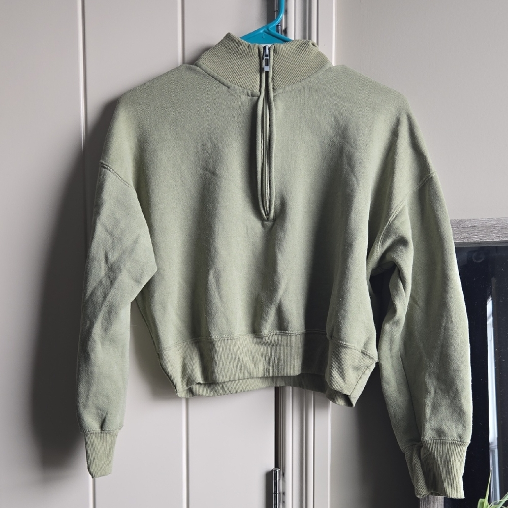 J.O &CO Crop Sweater